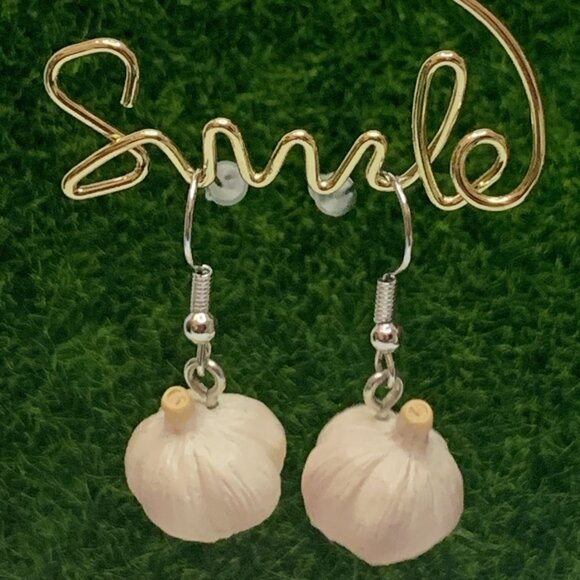 Garlic Earring, Funny Food Earring, Gift Idea, Chef Earring, Cooking Earring - Picture 4 of 5